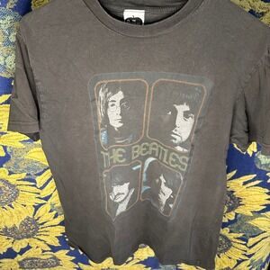 2007 The Beatles Band Tee Apple Corps Black Graphic Shirt Size Medium